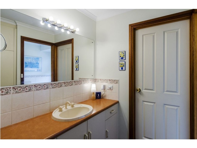 32 Grand Boulevard, Seaford Rise SA 5169