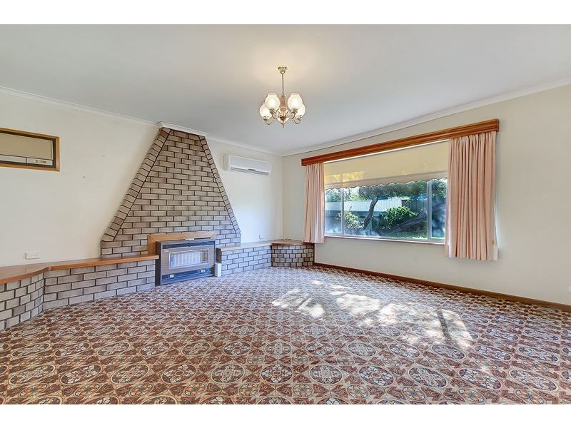 15 Regent Street, Moana SA 5169