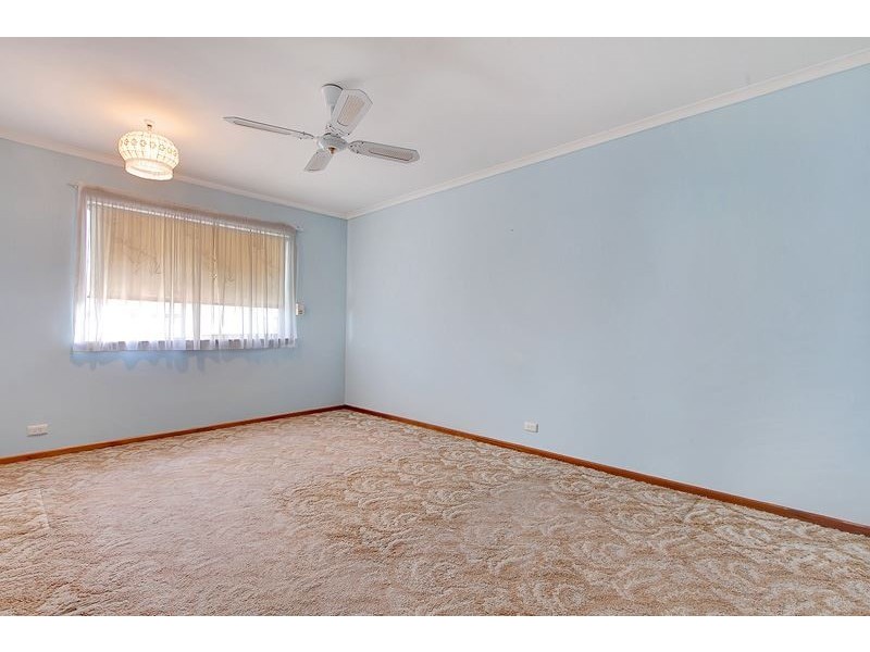 15 Regent Street, Moana SA 5169