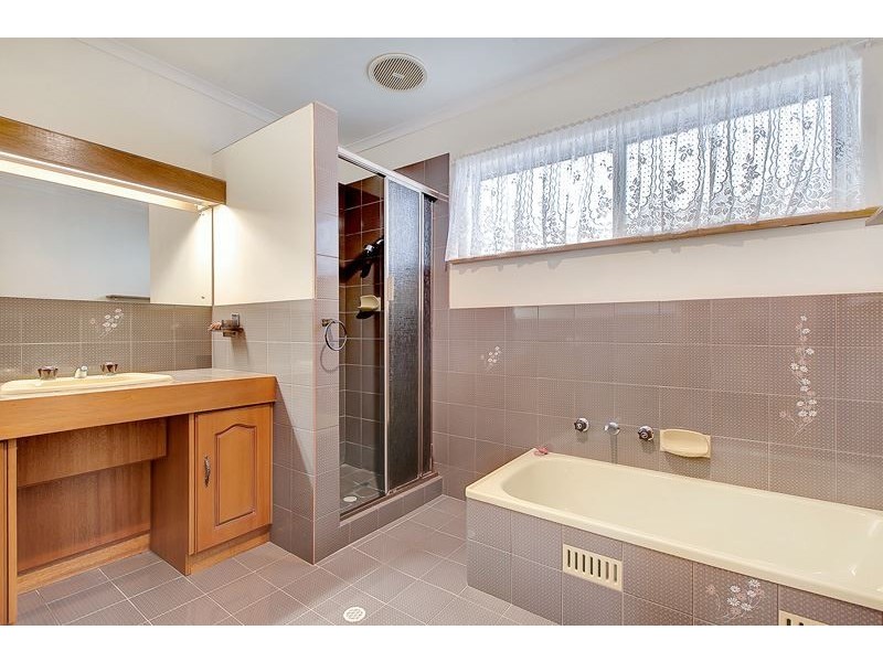 15 Regent Street, Moana SA 5169