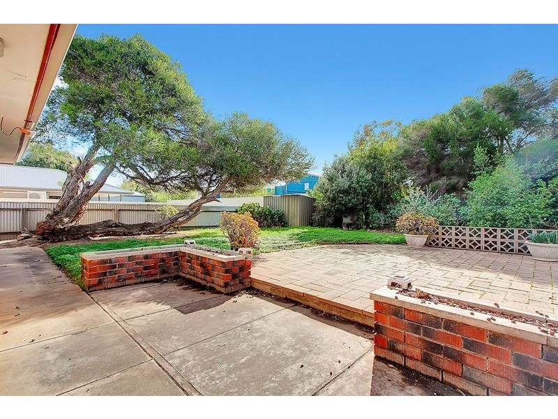 15 Regent Street, Moana SA 5169