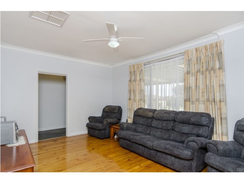 11 Acorn Court, Morphett Vale SA 5162