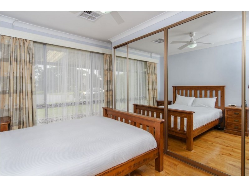 11 Acorn Court, Morphett Vale SA 5162