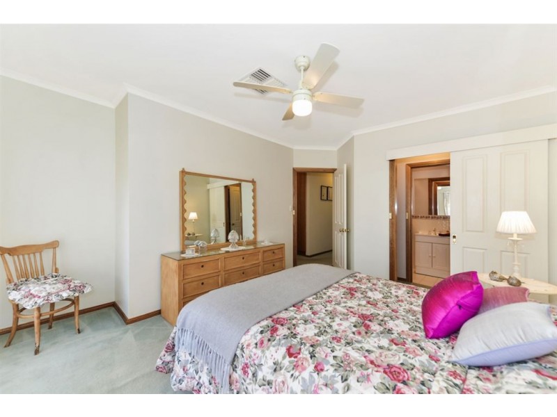 2a Roseberry Street, Daw Park SA 5041