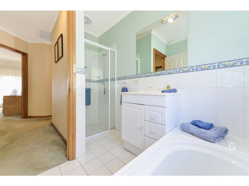 2a Roseberry Street, Daw Park SA 5041