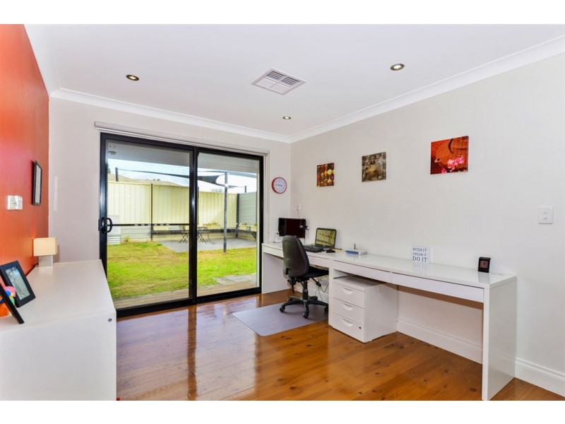 2 Minnipa Drive, Hallett Cove SA 5158