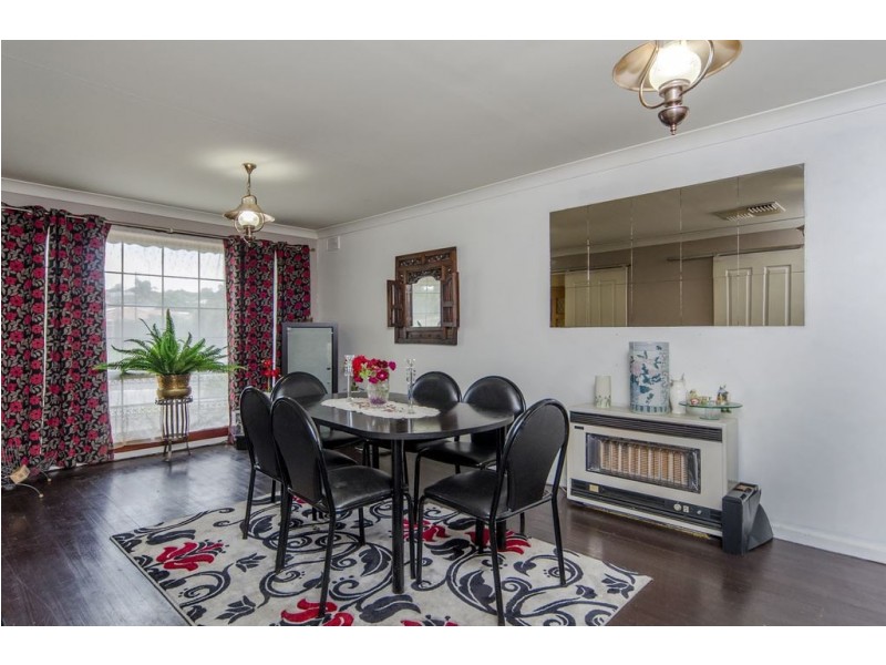 17 Suzanne Avenue, Morphett Vale SA 5162