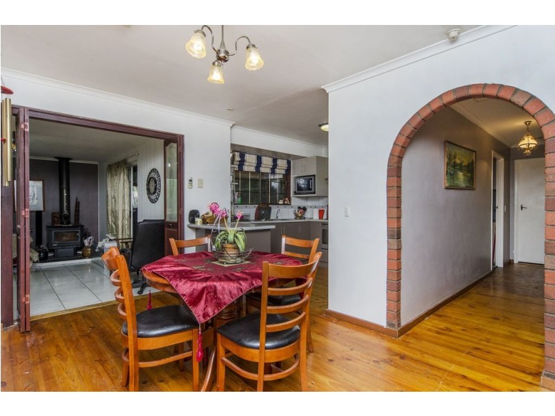 17 Suzanne Avenue, Morphett Vale SA 5162