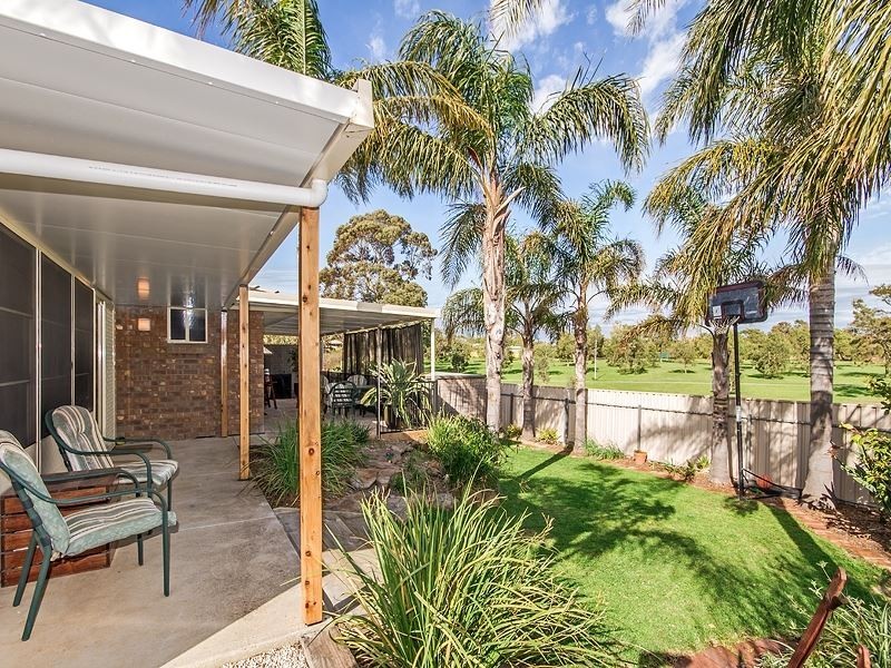 13 St Georges Court, Morphett Vale SA 5162