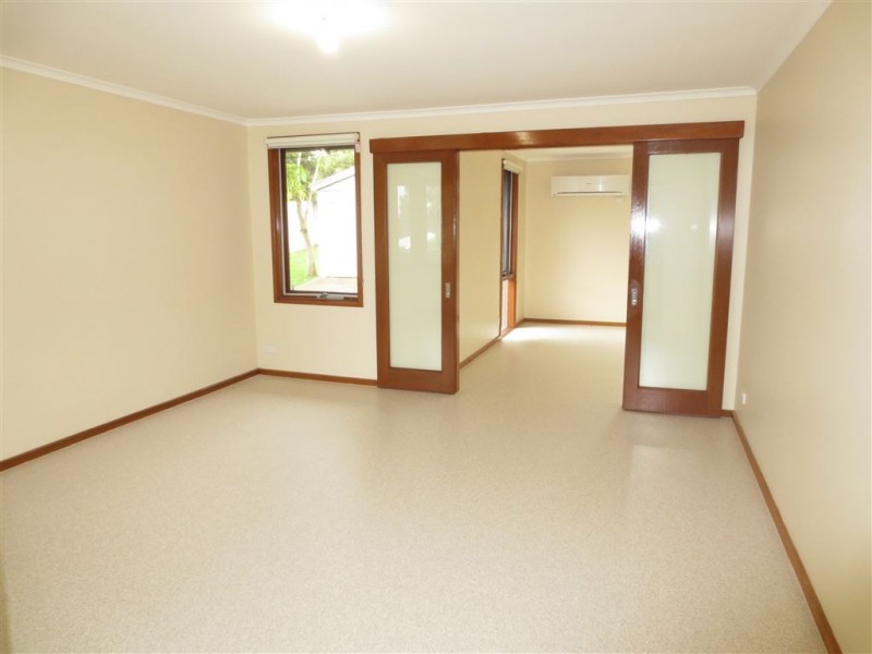 10 Lublin Crescent, Hackham West SA 5163