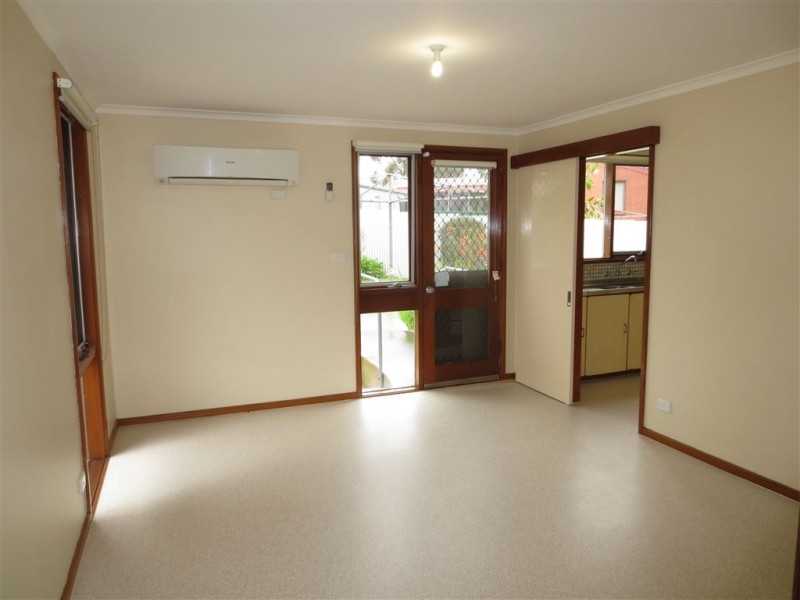 10 Lublin Crescent, Hackham West SA 5163