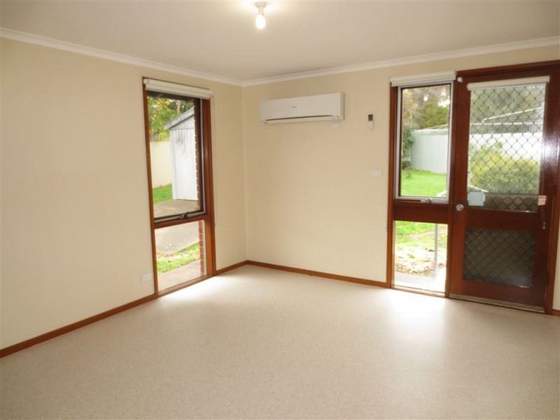 10 Lublin Crescent, Hackham West SA 5163