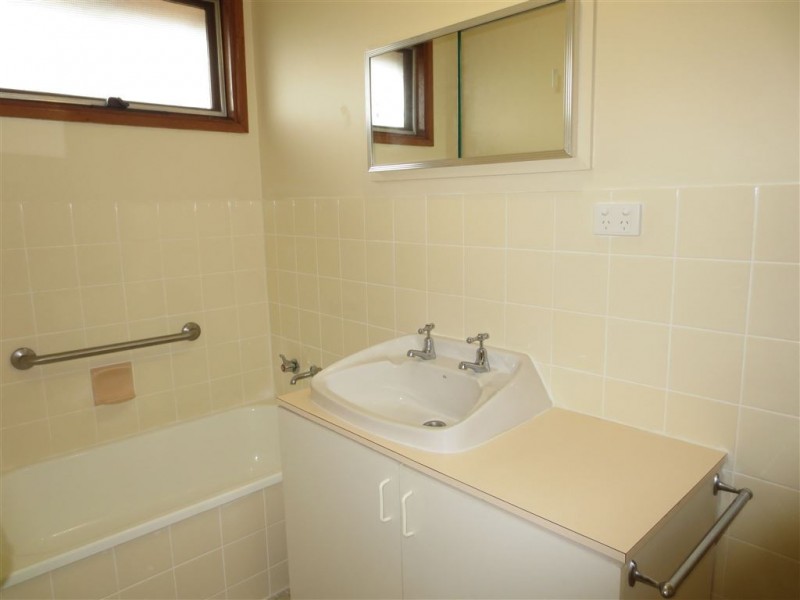 10 Lublin Crescent, Hackham West SA 5163