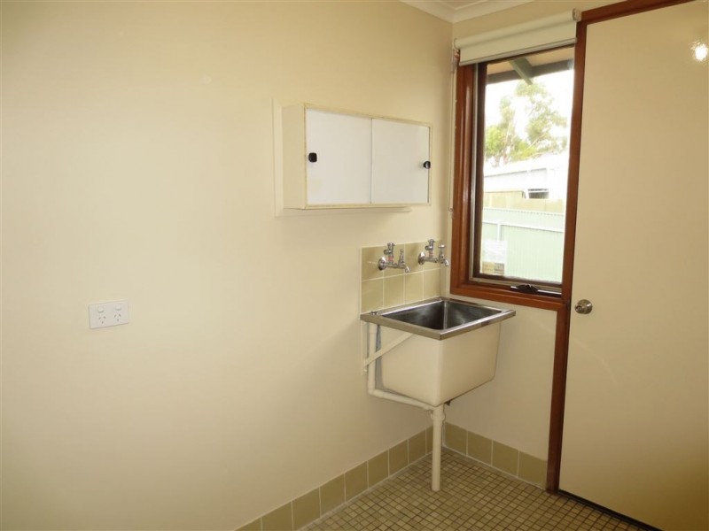 10 Lublin Crescent, Hackham West SA 5163