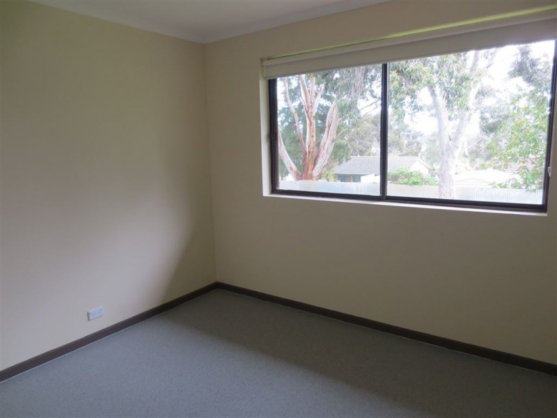 9 Spruce Avenue, Aberfoyle Park SA 5159