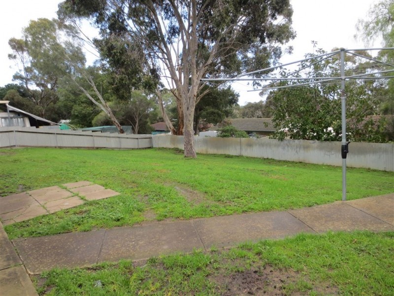 9 Spruce Avenue, Aberfoyle Park SA 5159