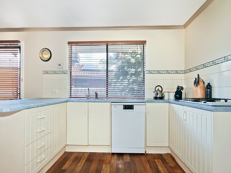 5 Jade Crescent, Happy Valley SA 5159