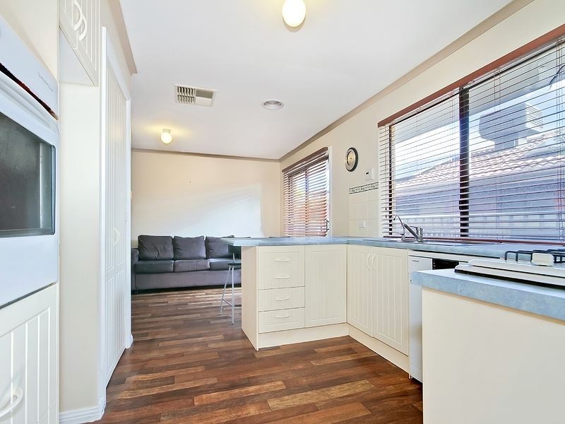 5 Jade Crescent, Happy Valley SA 5159