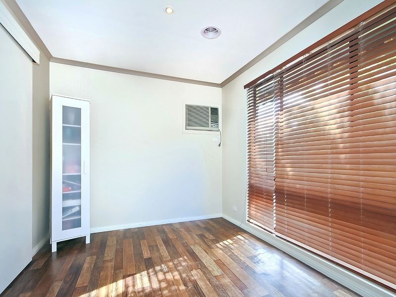 5 Jade Crescent, Happy Valley SA 5159