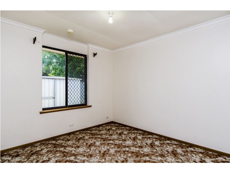 1 Chilcomb Drive, Huntfield Heights SA 5163