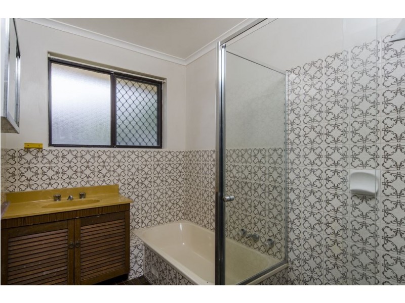 1 Chilcomb Drive, Huntfield Heights SA 5163