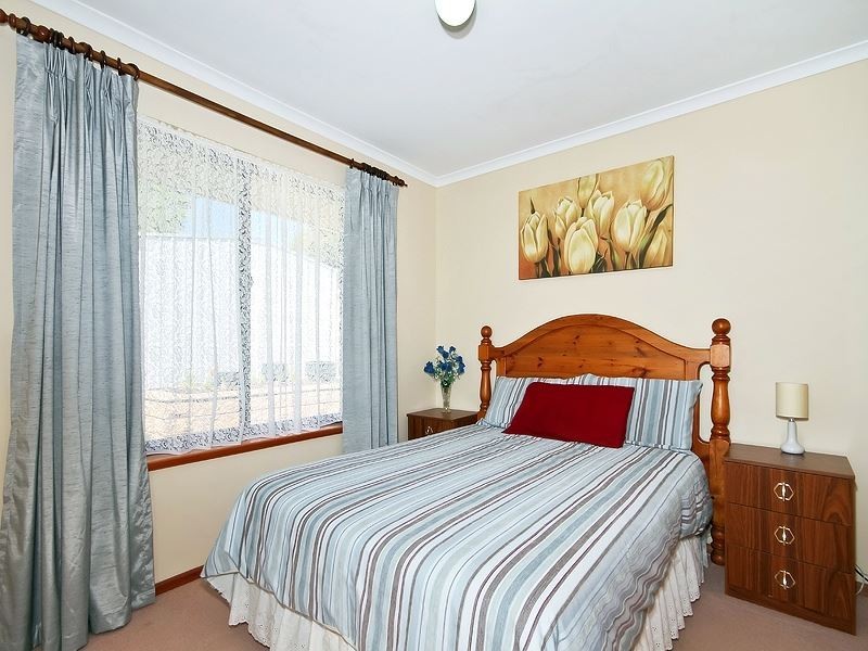 14 Zoran Court, Woodcroft SA 5162