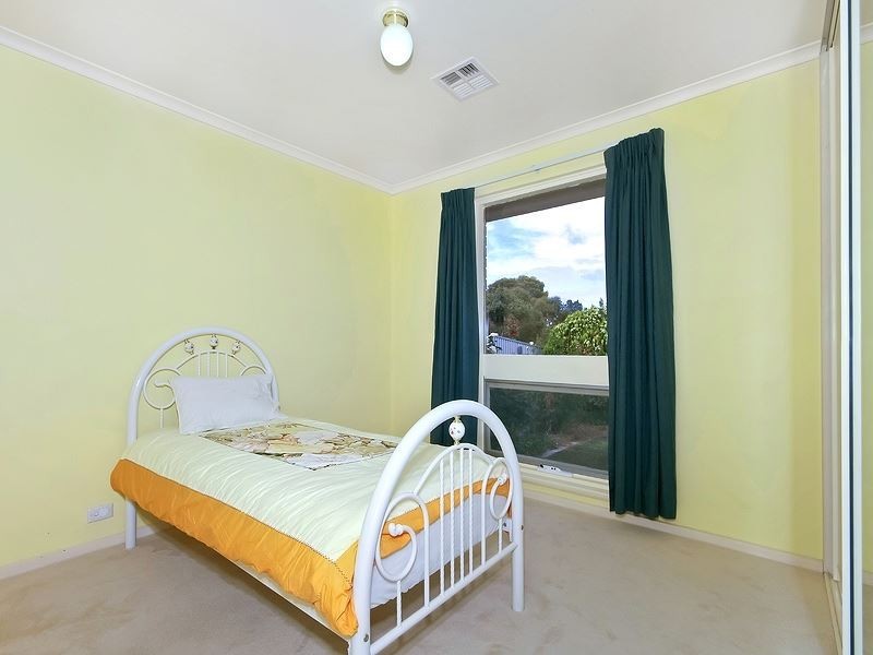 96 Brentwood Drive, Huntfield Heights SA 5163