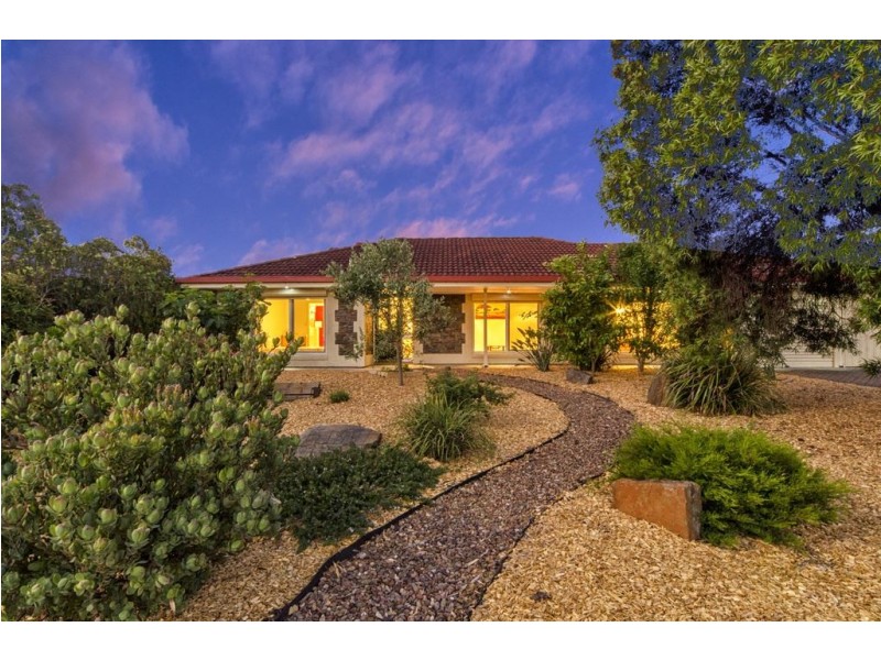 5 Equestrian Drive, Woodcroft SA 5162