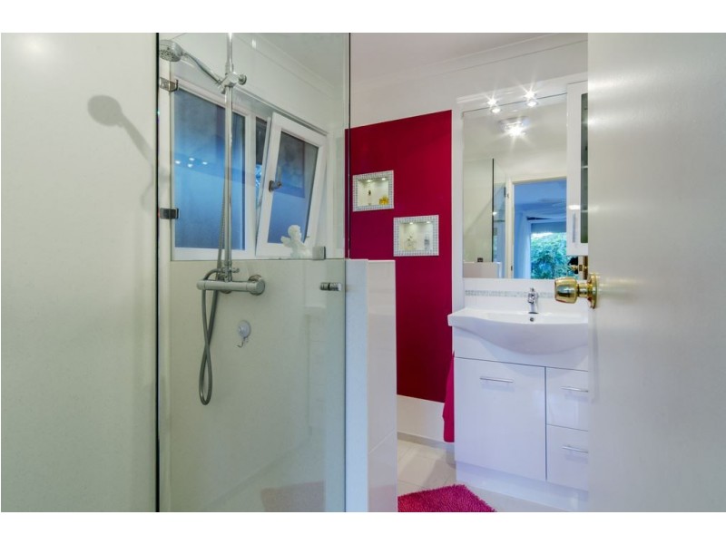 5 Equestrian Drive, Woodcroft SA 5162