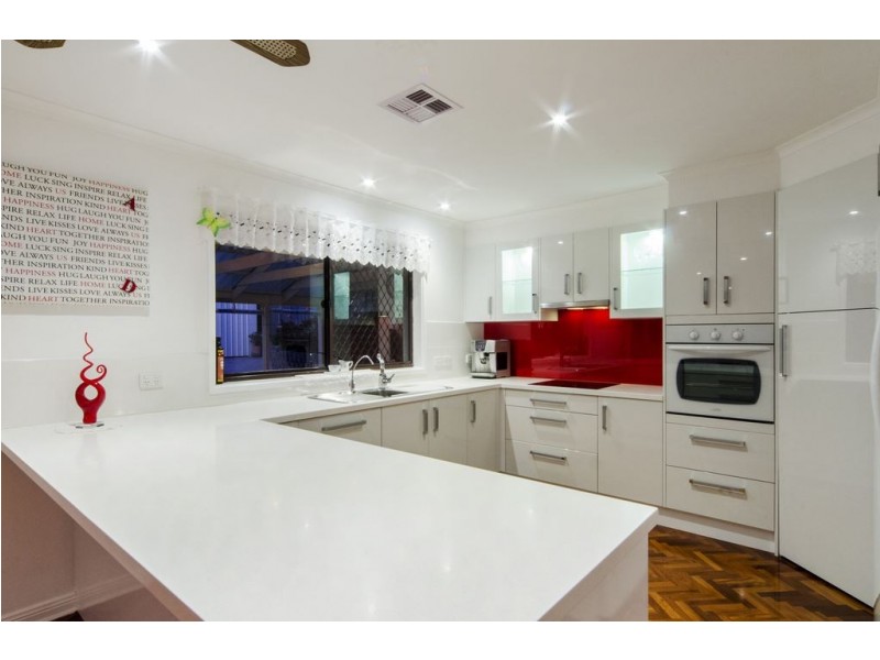 5 Equestrian Drive, Woodcroft SA 5162