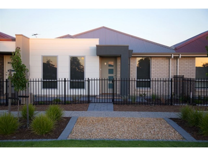 9 Shore Lane, Woodcroft SA 5162