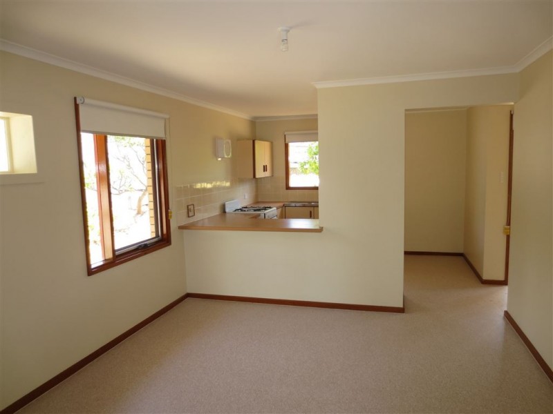 9 Birchenough Road, Huntfield Heights SA 5163