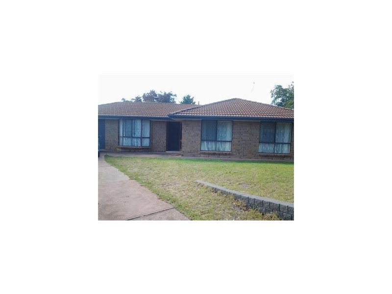 26 Oakhill Crescent, Morphett Vale SA 5162