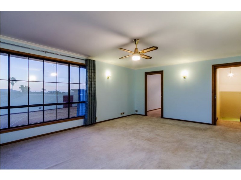 23 Robertson Road, Seaford SA 5169