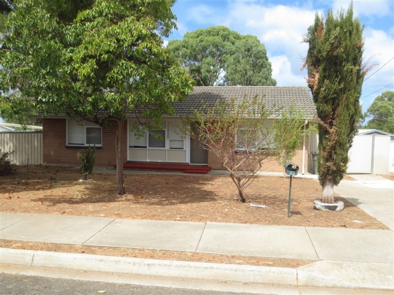 16 Andrew Street, Christie Downs SA 5164