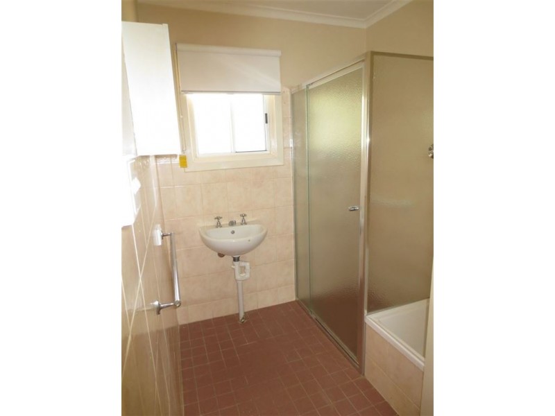 16 Andrew Street, Christie Downs SA 5164