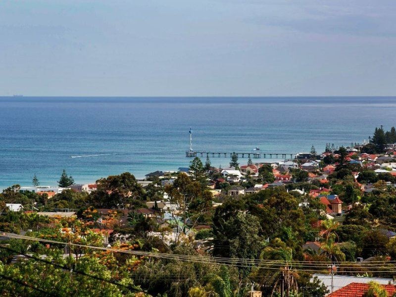8 Albert Street, Seacliff Park SA 5049