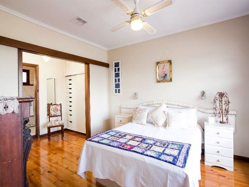 8 Albert Street, Seacliff Park SA 5049