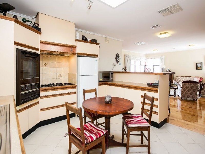 8 Albert Street, Seacliff Park SA 5049