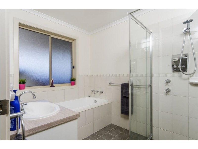 60 Serafino Drive, Noarlunga Downs SA 5168