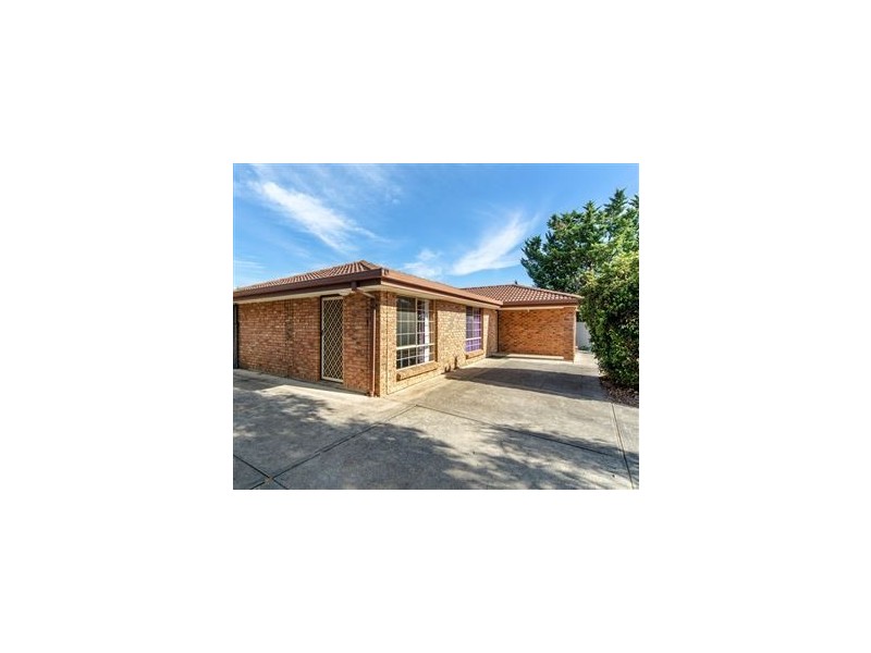10 Frenshams Drive, Woodcroft SA 5162