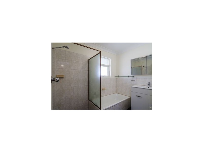 34 Liza Road, Happy Valley SA 5159