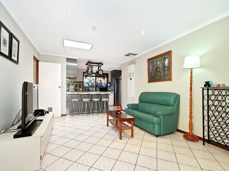 28 Derek Crescent, Morphett Vale SA 5162