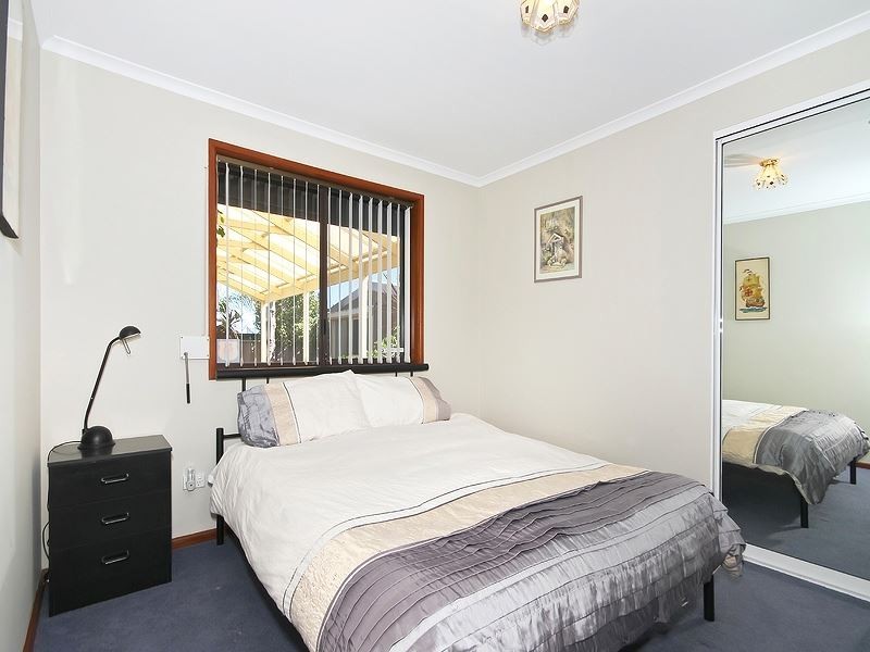 28 Derek Crescent, Morphett Vale SA 5162