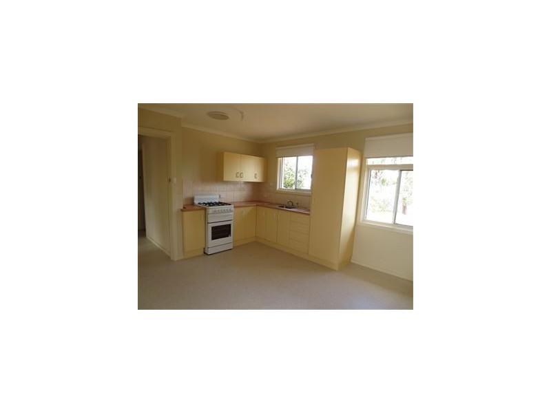 16 Andrew Street, Christie Downs SA 5164