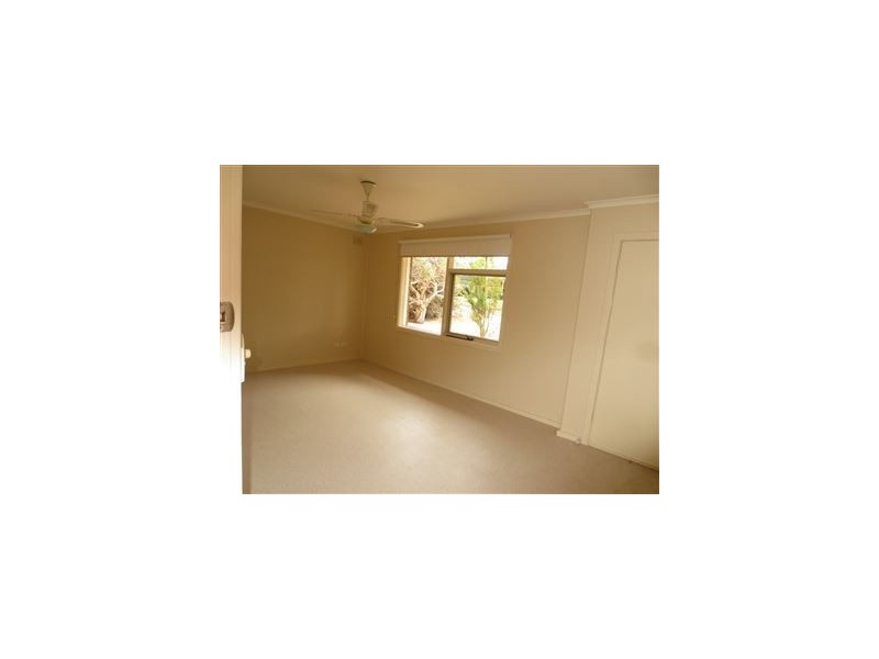 16 Andrew Street, Christie Downs SA 5164