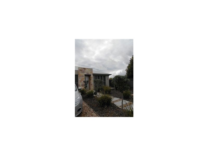 8 Cook Crescent, Warradale SA 5046