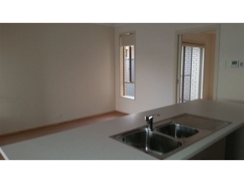 22 Sunrise Drive, Woodcroft SA 5162