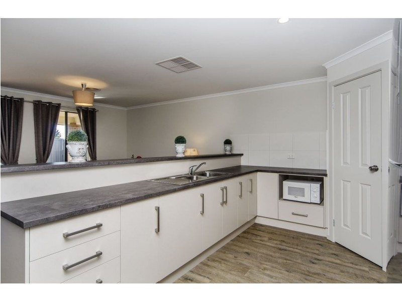 24 Orbit Court, Woodcroft SA 5162