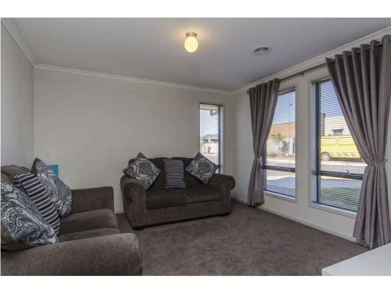 24 Orbit Court, Woodcroft SA 5162